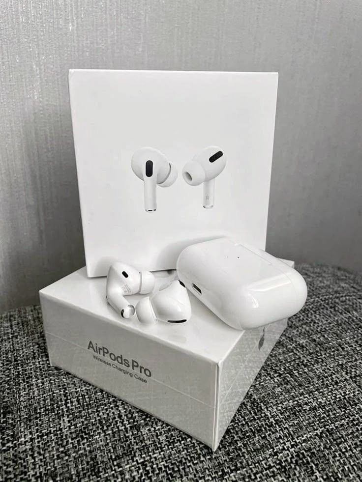 Apple AirPods – Wireless Bluetooth Earbuds
